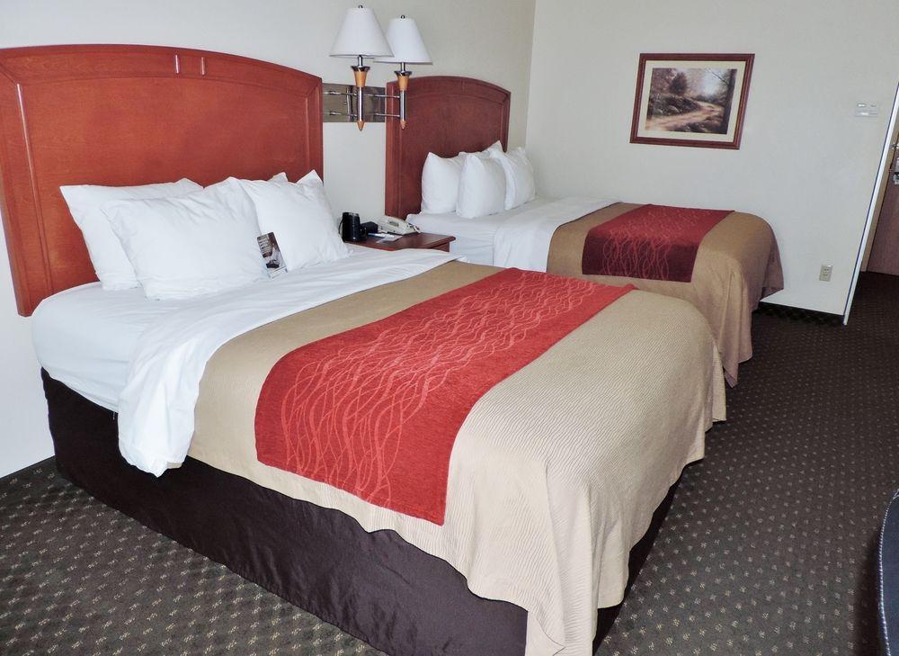 Comfort Inn & Suites Роулинс Экстерьер фото