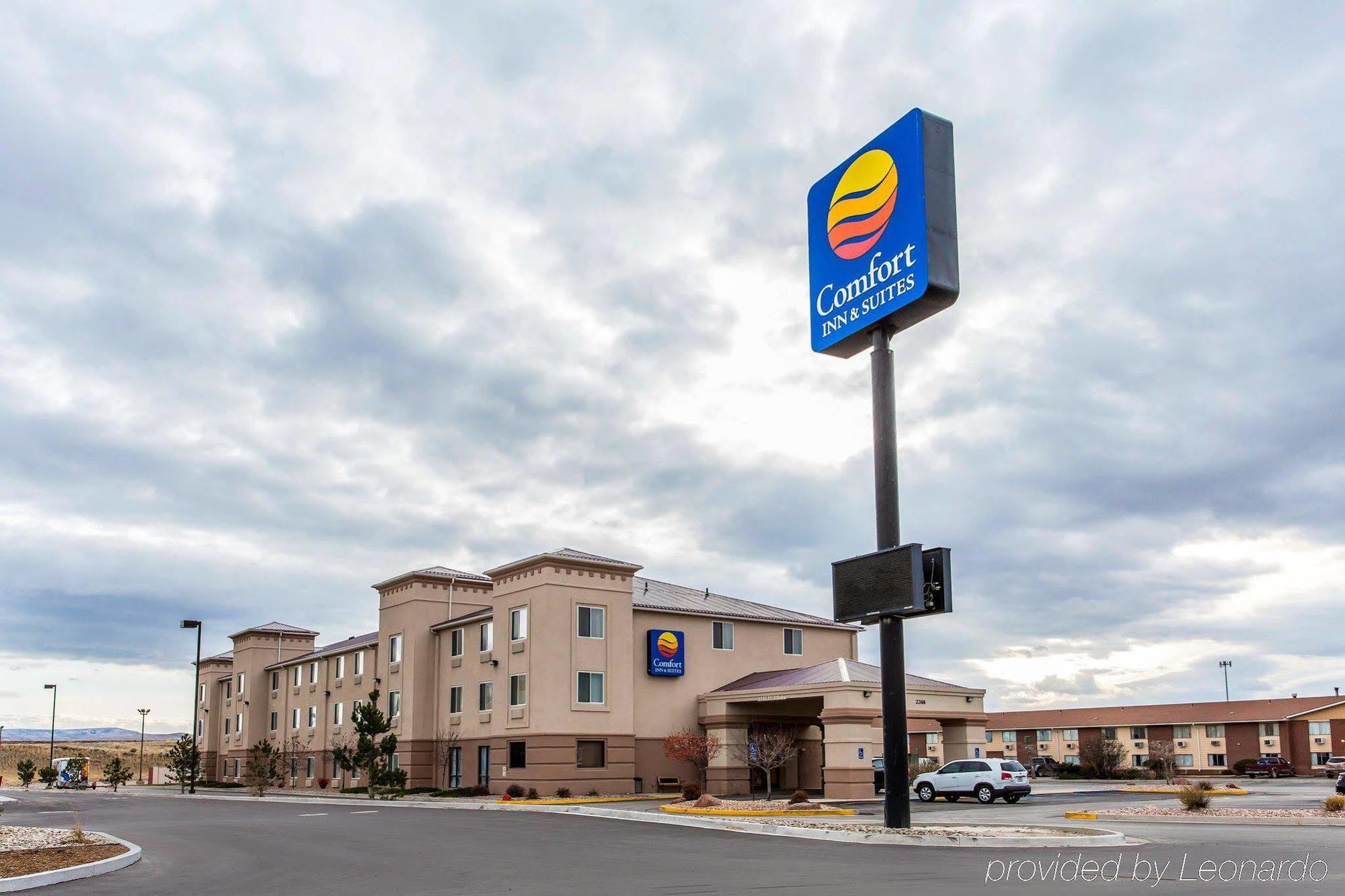 Comfort Inn & Suites Роулинс Экстерьер фото