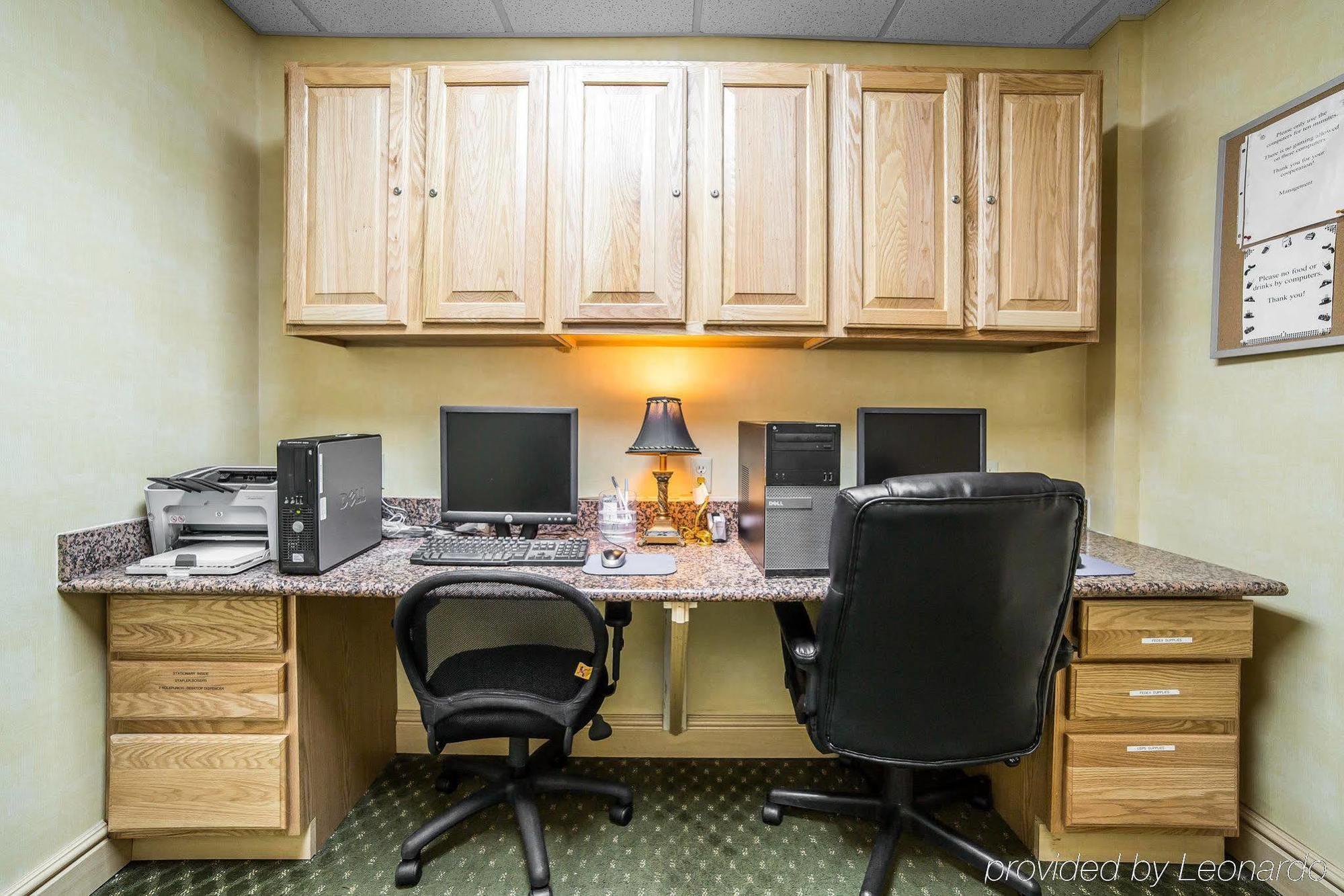Comfort Inn & Suites Роулинс Экстерьер фото